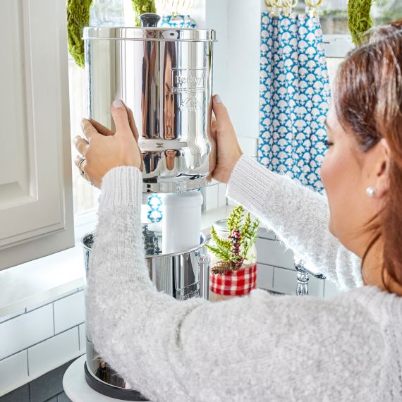 Skladný a rozložitelný vodní filtr