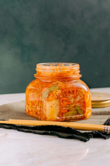 Kimchi: Tradiční korejský pokrm, který dobývá svět Kimchi a jeho přínosy pro zdraví