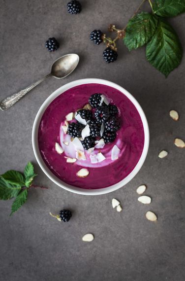 RAW dezerty, polévky i omáčky z mixéru Vitamix Jak připravovat RAW stravu bez tepelné úpravy