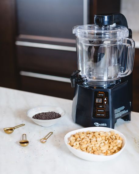 NutraMilk: výrobník rostlinných mlék a másel NutraMilk pro výrobu domácího rostlinného mléka a másla