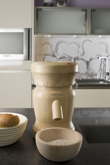 Elektrický mlýnek Lady Waldner Biotech  Elektrický mlýnek Lady Waldner Biotech